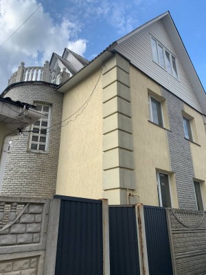 Старобілоуська (г. Чернигов, Новозаводской район) - Продається будинок, 79000 $ - АФНУ
