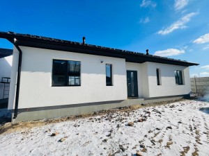 Незалежності, 1 (с. Винницкие Хутора, Винницкий район) - Продається будинок, 72000 $ - АФНУ