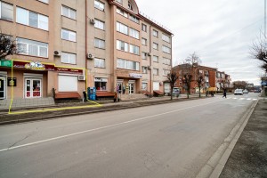 Бандери, 44 (г. Коломыя) - Продається офіс, 72500 $ - АФНУ